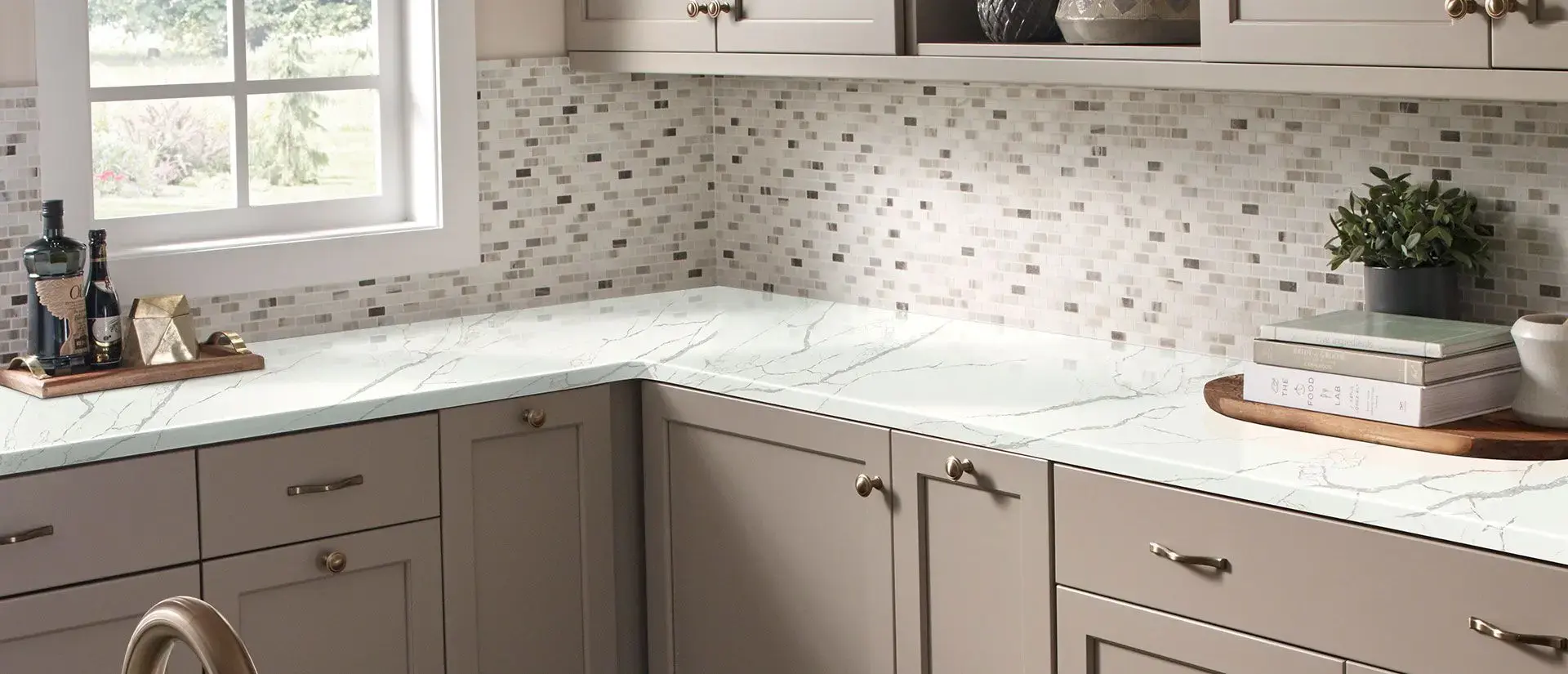 Calacatta Laza Quartz Countertops