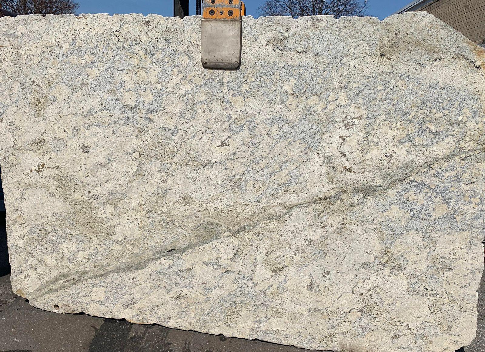 Persa Caravelas Granite Slab