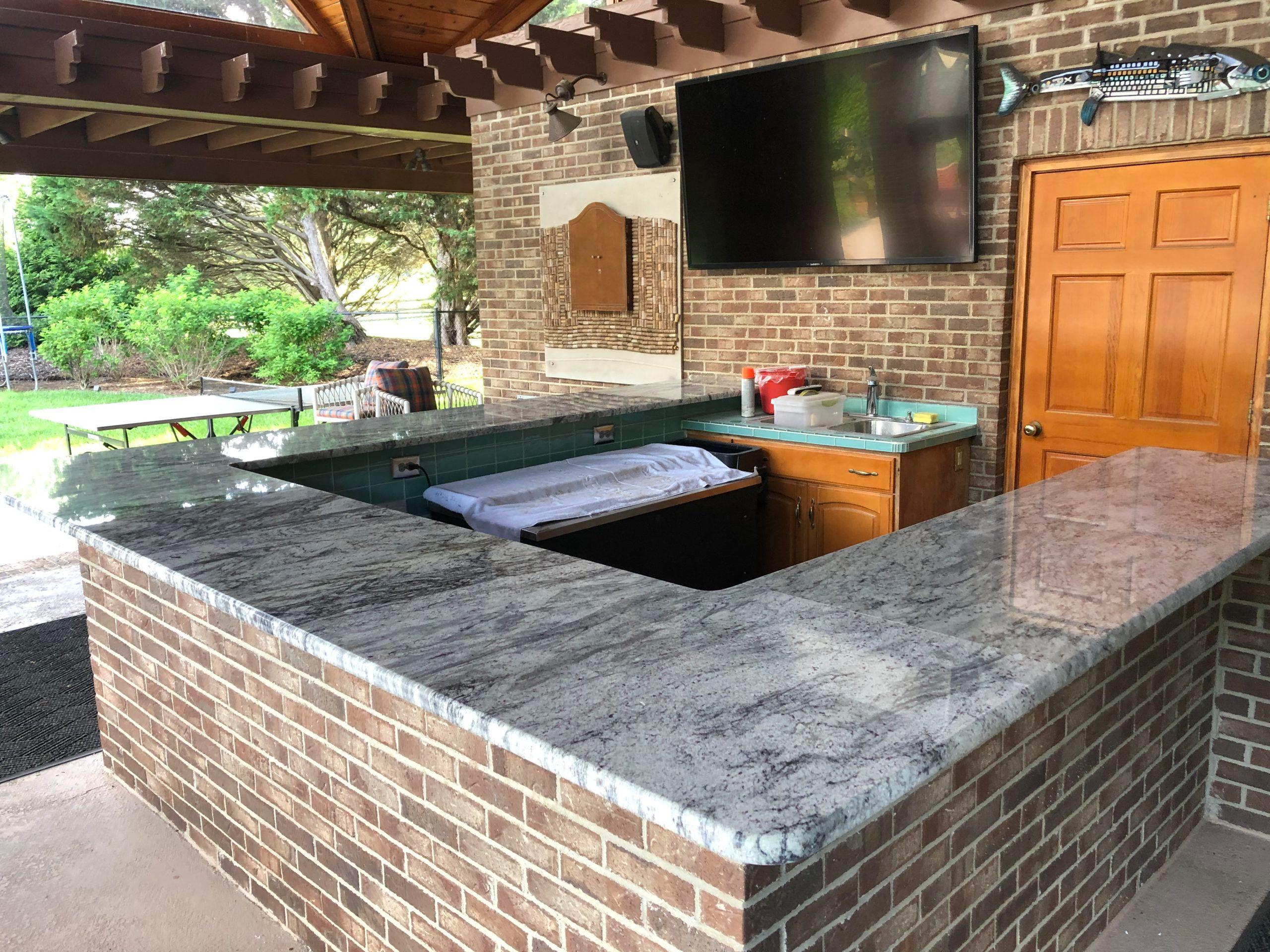 River White Granite Outdoor Kitchen